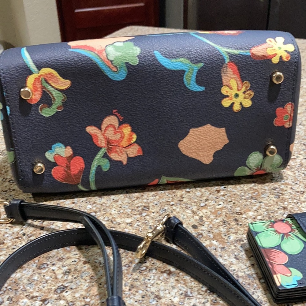 On sale🌺NWOT Authentic coach purse with matching card holder - Picture 7 of 16